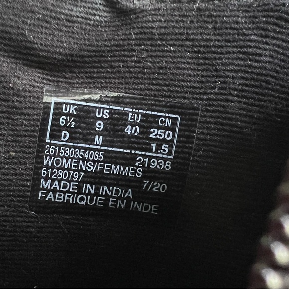 Clarks Women's Camzin Dime Black Leather Ankle Boot Size 9M Buckle Booties - Picture 12 of 16